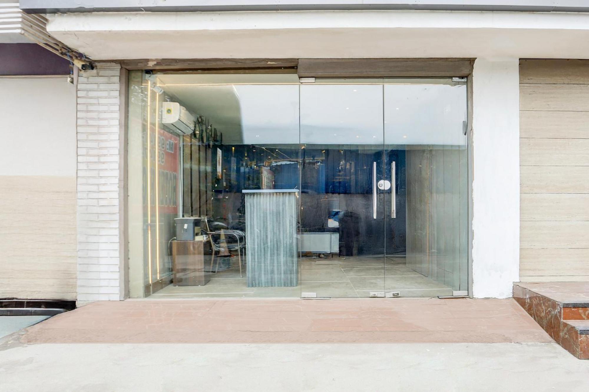 Super Townhouse Haibowal Chowk Ludhiana Zewnętrze zdjęcie