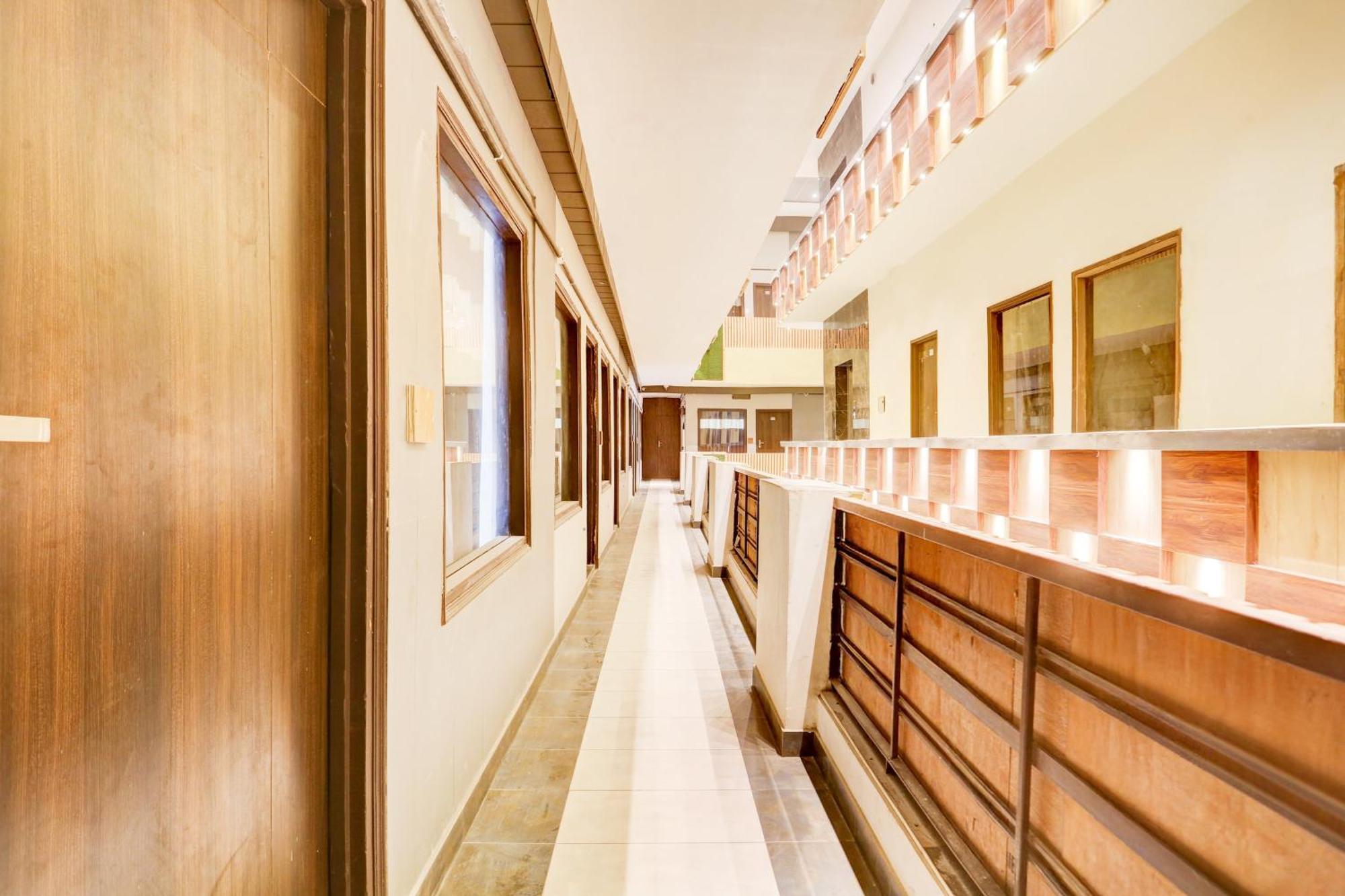Super Townhouse Haibowal Chowk Ludhiana Zewnętrze zdjęcie